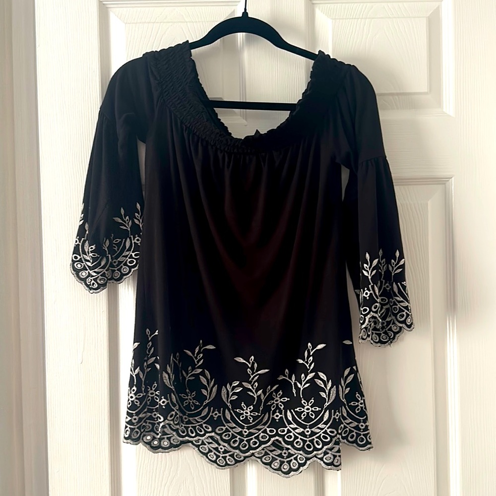 White House Black Market Floral Blouse